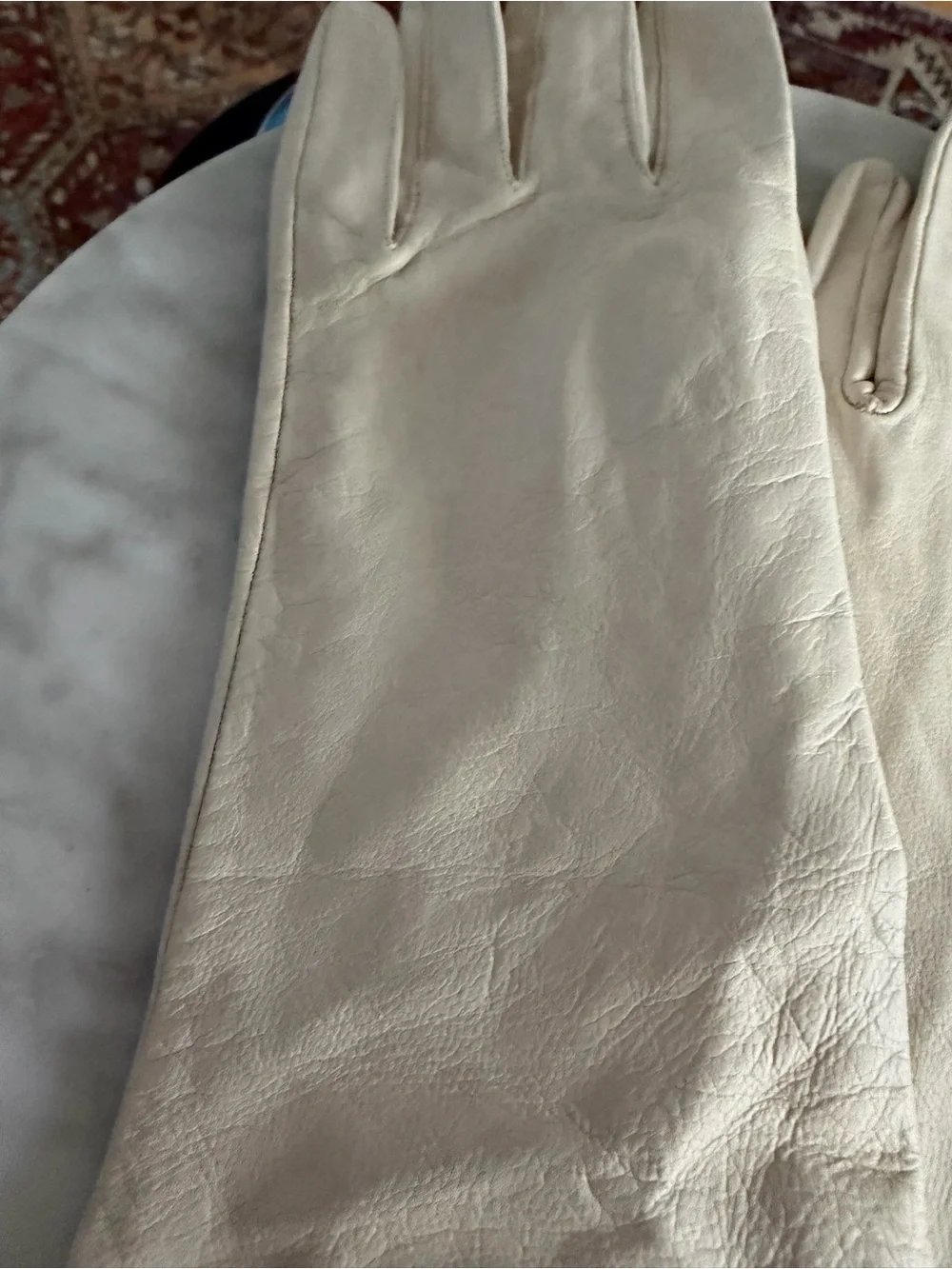 Vintage Classic Cream Leather Women's Gloves